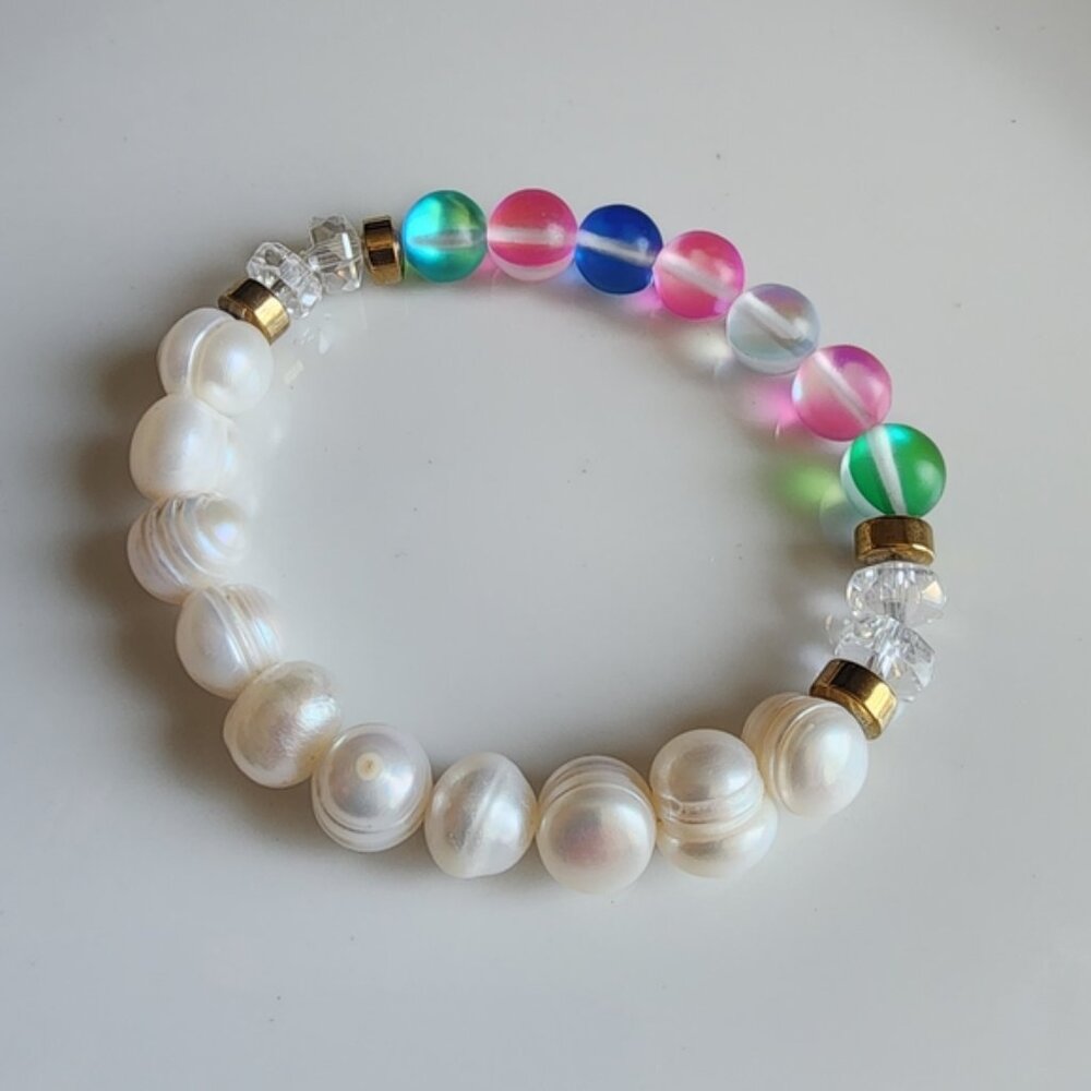 Elegant Multicolor Beaded Bracelet